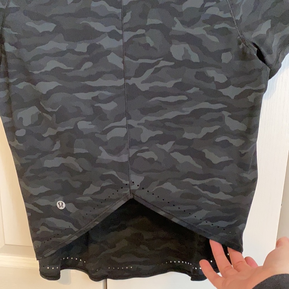Lululemon shirt